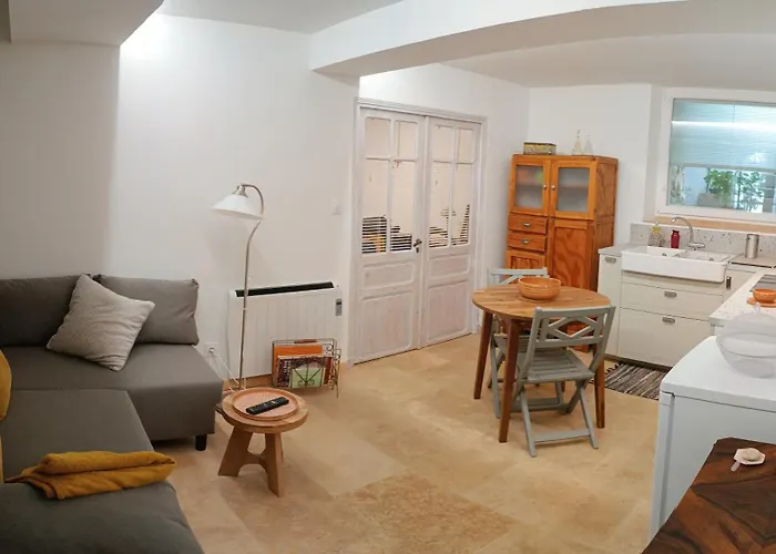 Chez Ginette * 卡斯特拉韦迪藏